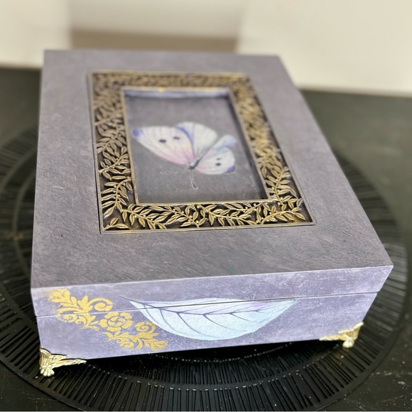 Violet Painted Vintage Jewelry Box - Picture 11 of 14